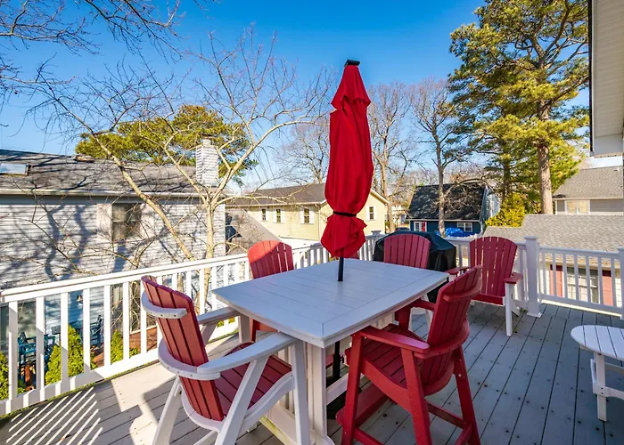 14111 Fiesta Rd - Cape Canoe